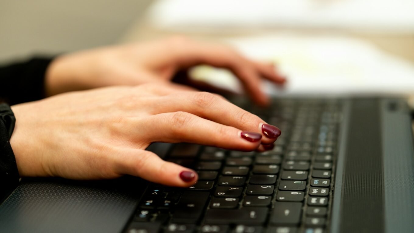 Dicas para mulheres a usarem a internet de forma correta